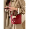 Bolsa de Mão Elegante e Simples Bolsa Saco 2026 Nova Coleção Primavera/Verão Versátil Bolsa Transversal Feminina Bolsa Tote Pequena Exclusiva e Moderna