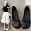 Zapatos de tacón bajo de corte sencillo para mujer, mocasines franceses estilo hada, nuevo modelo 2026, mocasines tachonados, zapatos de abuela con lazo
