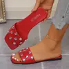 Sandalias de Playa Planas con Remaches para Mujer, Talla Grande, Novedad Verano 2026, para Uso en Exteriores, En Stock
