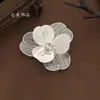 Acessórios de Joias de Prata com Flores Estilo Resort à Beira-Mar Mais Vendidos Transfronteiriços Nicho Luxo Leve Temperamento Material para Corsage de Ventilador de Computador