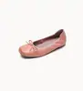 Mocasines planos de piel de vaca de primera capa para pies anchos, de tacón bajo bajo y punta poco profunda, nuevos zapatos de cuero para mujer, principios de primavera 2026