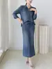 Pequeño conjunto único, hermoso y deslumbrante: falda recta de mezclilla y top versátil, conjunto de dos piezas Issey Miyake