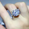 Anel Xind de 10,8 quilates totalmente em moissanita S925 prata incrustado anel de diamante ovo de pombo para mulheres atacado transfronteiriço mais vendido novo modelo