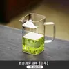 La taza de té de cristal con forma de luna viene con un colador de té, una tetera para té verde, un separador de té y un filtro de té para separar las hojas de té del agua, lo que la convierte en un juego completo de utensilios de té para las ceremonias de té tradicionales chinas.