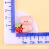 Accesorios de Dibujos Animados de Fresa al por Mayor, Materiales de Oso, Accesorios para el Cabello de Pegamento de Crema de Resina, Pegatinas para Funda de Teléfono de Conejo Brillantes Hechas a Mano