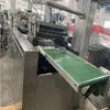 Máquina termoformadora integrada de punzonado, punzonado y apilado para formar tapas de vasos de plástico al noventa por ciento nuevo