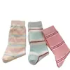 Calcetines de malla a rayas con bloques de color, dulces y lindos, transpirables y cómodos para el uso diario, con un estilo fresco, juvenil y preppy, perfectos para primavera y otoño.
