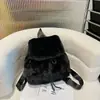 Mochila de Pelúcia Estampa de Leopardo Mochila de Pelo Sintético de Coelho Mochila para Menina Estudante Grande Capacidade Mochila com Cordão Outono e Inverno Bolsa Peluda