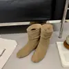Botas curtas, estilo Birkenstock, camurça fashion, botas da moda outono/inverno para mulheres, versáteis, novo estilo 2026, estilosas, com sola plana