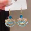 Brincos de Vidro com Zircônia e Agulha de Prata Vintage Estilo Palácio Modernos Elegantes Botões Personalidade Tendência Brincos Versáteis para Mulheres