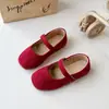 Sapatos de Princesa para Meninas Fofas 2026 Outono Novos Sapatos de Couro Infantis Camurça Solado Macio Calçados Individuais para Bebês Sapatos Versáteis para Performance