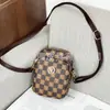Guangzhou Hengli Nova Bolsa para Celular Feminina 2024 Retrô Textura de Alta Qualidade Versátil Bolsa Quadrada Pequena de Ombro Transversal