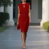 2026 Nuevo vestido de moda elegante de color liso ajustado con cuello redondo para mujer, sitio independiente de Amazon transfronterizo europeo y americano