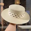 Chapéu de Palha com Bolinhas Estilo Francês para Mulheres, Chapéu de Sol Elegante Versátil de Aba Larga com Topo Plano para o Verão, Chapéu de Proteção Solar para Praia de Férias