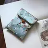 Bolsa de Tela Brocada Bordada de 24 Colores Estilo Bolsa de Juego Bolsa de Almacenamiento de Joyería Cartera con Solapa Tela Más logo