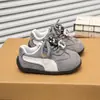 Zapatos Deportivos para Bebés Niños 2026 Primavera Verano Nuevos Zapatos Cortez para Niñas Estilo Coreano Suela Suave Antideslizante Zapatos de Entrenamiento Alemanes para Niños Modernos