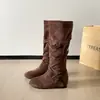Botas Altas de Mujer para Aumentar la Altura 2026 Nuevo Otoño Vintage Versátiles Botas de Tacón Cuadrado con Hebilla de Cinturón Adelgazantes de Caña Alta Botas de Montar