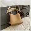Bolsa de Mão com Alto Valor Estético, Bolsa Saco de Grande Capacidade para Mulheres, Nova Bolsa de Ombro Tendência Inverno 2025, Bolsa Transversal Estilosa