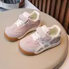 Sapatos de couro para meninas 2026 novos sapatos de sola macia para primavera e outono tênis de couro para meninos sapatos casuais para meninas pequenas