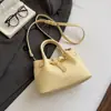 Bolsa Saco Tendência Retrô Simples, Bolsa de Mão Casual Fashion, Novo Estilo Primavera 2026, Bolsa de Ombro Transversal Feminina Texturizada