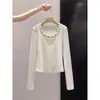 Top Base Estilo Europeu com Decote U e Rebites, Design de Nicho para Mulheres, Primavera e Outono, Slim Fit, Hot Girl, Ombro Normal, Manga Longa