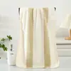 Toalla y toalla de baño de franela coral a cuadros vintage, delicadas y suaves al tacto, en tonos tierra, toalla de pareja para venta al por mayor