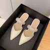Medias Pantuflas de Tacón Grueso con Pedrería 2026 Primavera/Verano Nuevo Estilo Francés Punta Fina Zapatillas Planas Bajas para Uso en Exteriores, Sandalias Elegantes de Princesa