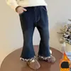Jeans Estiloso com Micro-Flare e Forro de Veludo para Meninas Outono e Inverno para Bebês 2026 Novas Calças Grossas Roupas Quentes de Inverno