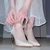 Francês 2025 Novo Estilo Outono Uso Diário Branco Daminha e Noiva com Vestido de Casamento e Sapatos de Salto Alto Elegantes Stiletto
