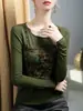 Camiseta de Veludo Estampado Patchwork de Manga Longa para Mulheres, Estilosa Nova Tendência Outono e Inverno 2025, Blusa Base Feminina Falsa de Duas Peças