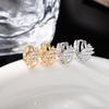 Brincos Elegantes Franceses Vazados com Fileira Diagonal de Diamantes, Argolas de Orelha, Zircônia Cheia de Diamantes, Brincos Elegantes de Luxo Acessível, Argolas de Orelha da Moda e Personalizadas
