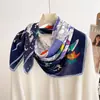 Bufanda de Seda Blanca Estilo Floral Camelia, Bufanda Cuadrada Grande 90X90 para Mujer de Primavera y Otoño, Nuevo Modelo 2026, Chal Bufanda de Seda de Morera
