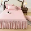 Novo modelo 2026 saia de cama de solteiro escovada 100% algodão, conjunto de peça única de três peças, conjunto de capa de edredom de quatro peças