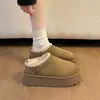 Meias Pantufas de Solado Grosso para Uso Externo de Inverno Feminino 2026 Novo Estilo Slip-On Preguiçoso Acolchoado com Lã Ponta do Pé Espessada Pantufas de Algodão Quentes para Mulheres