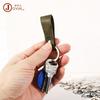 Llavero vintage de cuero hecho a mano, accesorio para llavero de piel de vaca para coche, colgante con personalidad creativa, pequeño regalo