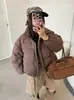 Chamarra Acolchada de Plumas de Pato Blanca para Mujer, Estilo Coreano Retro, Texturizada, Color Contrastante, Engrosada, Cuello Alto, Nueva de Invierno 2026