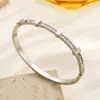 Pulseira Geométrica Aberta Minimalista de Zircônia de Camada Dupla Design de Nicho Pulseira de Estilo Cool com um Acessório de Moda de Alto Padrão