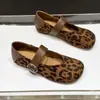 Zapatos Mary Jane de ante con estampado de leopardo, con plataforma interior, mocasines para mujer, zapatos vintage Birkenstock para mujer, primavera y otoño 2026