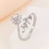 Colección de Anillos de Latón Plateado con Circonita de Moda Más Vendidos, Anillos de Plata de Lujo Ligero Transfronterizos, Versátiles para el Uso Diario