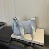 Bolso de Hombro Cruzado de Hombro Ancho Bordado Plisado Ligero Fresco Moderno Versátil de Moda Nueva Verano 2026