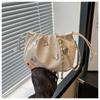 Bolso de Hombro Cruzado Tipo Cubo con Cadena de Gran Capacidad con Pliegues y Cordón Ajustable Sencillo y Elegante Tendencia Coreana Individual Verano 2024