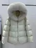 2026 Novo Inverno Estilo Europeu Gola de Pelo de Raposa Capa Evasê Jaqueta Curta Acolchoada Branca com Capuz Emagrecedora para Mulheres