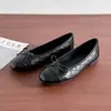 Hui Liya T316 Sapatilhas Novo Estilo Bico Redondo Laço Sapatilhas Rasas Estilo Ballet Retrô Francês Sapatos de Decote