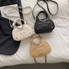 Bolso de Mano para Niñas de Nuevo Estilo 2026, Sencillo y Moderno, Bolso de Hombro de Nicho, Bolso Cruzado Pequeño con Cadena para Mujer