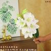 Leyouyi Lírio de Madeira de 7 Cabeças Flor Artificial Única Arranjo Guia de Caminho para Salão de Banquete Flor Artificial Paisagismo Interno Flor Artificial