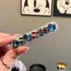 Atmosfera de Outono e Inverno Grampo de Cabelo Lã Cinza com Strass Coloridos, Presilha de Cabelo Delicada e de Temperamento Suave, Acessório de Cabelo Presilha Lateral