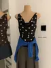 WGWE9409 Guangzhou Trece Líneas Ropa para Mujer Verano 2026 Nuevo Estilo Cuello Oscilante Lunares Cintura Ceñida Petite Camisola
