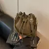 Bolso Cubo Transfronterizo Otoño 2026 Nuevo para Mujer, Bolso de Mano a la Moda, Bolso de Hombro Sencillo para el Trabajo, Bolso Cruzado Versátil