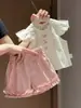 Dulce y lindo conjunto de verano para bebé niña con volantes, mangas acampanadas bordadas y bordes con volantes, conjunto de dos piezas de princesa para salir