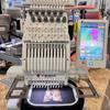 Máquina de Bordado Doméstico Modelo 2026 da Ye, Pequena Máquina de Bordado Computadorizada Totalmente Automática e Moderna para Vestuário Pronto